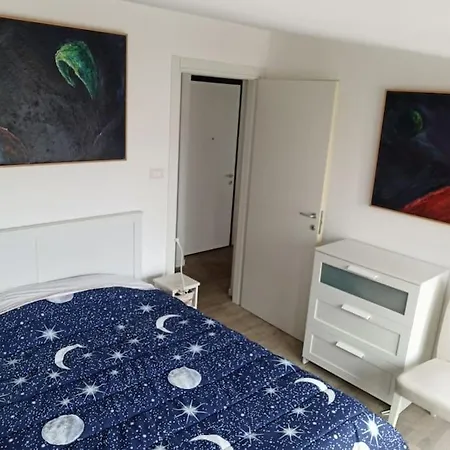 아파트 Bright Penthouse By The Montesilvano Marina